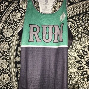 RUN GUAM drifit running top